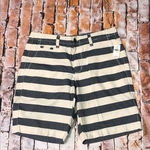 Gap Striped Navy Blue shorts size 32 NWT